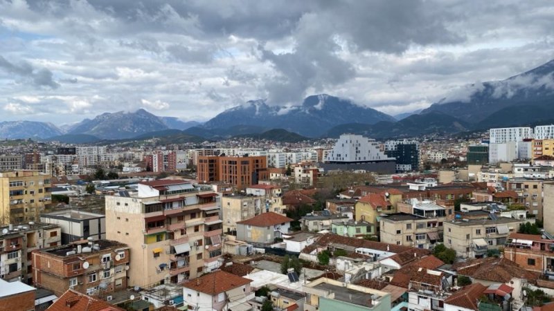 Tirane, shitet apartament 2+1+Ballkon Kati 8, 98 m² 215.000 € (rruga selvia)