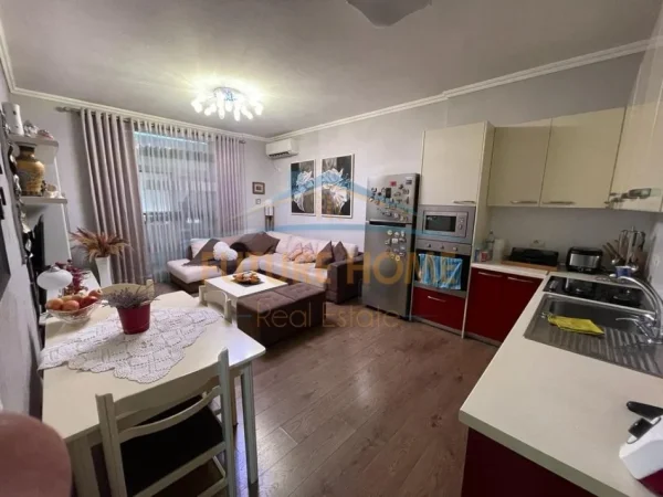 Tirane, shitet apartament 2+1+Ballkon Kati 6, 81 m² 230.000 € ("Babë Rexha" , pranë Report TV.)