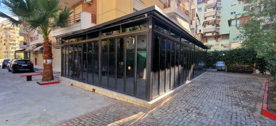 Tirane, shitet ambjent biznesi Kati 0, 80 m² 165.000 € (KOPSHTIT BOTANIK)