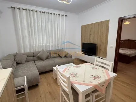 Qera , Apartament 2+1, Rruga Kongresi i Manastirit , Tirane. AREA63505