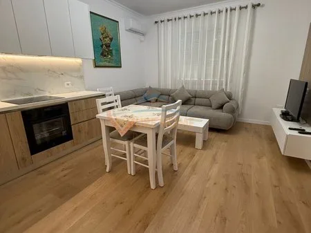 Qera , Apartament 2+1, Rruga Kongresi i Manastirit , Tirane. AREA63505