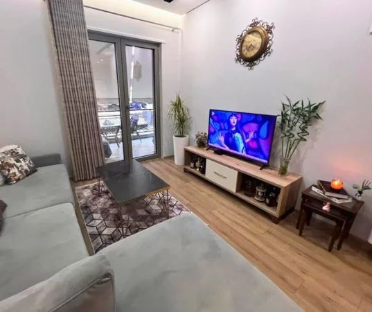 Tirane, shes apartament 1+1+Ballkon Kati 3, 76 m² 250.000 € (Kompleksi Delijorgji)