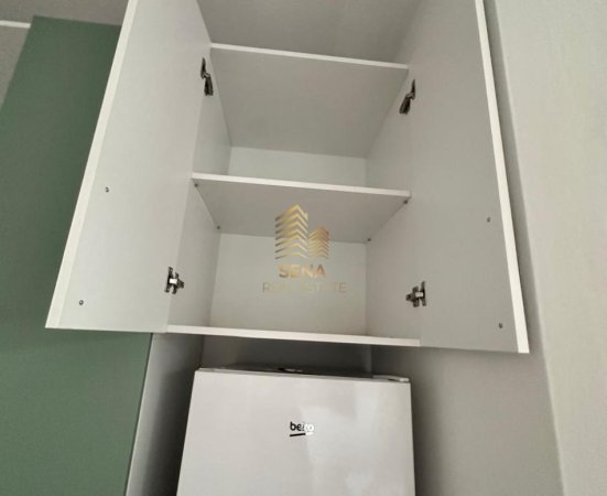 Tirane, jepet me qera vetem 1 dhome 1+1 Kati 1, 50 m² 300 € (Xhamllik, Xhanfize keko)