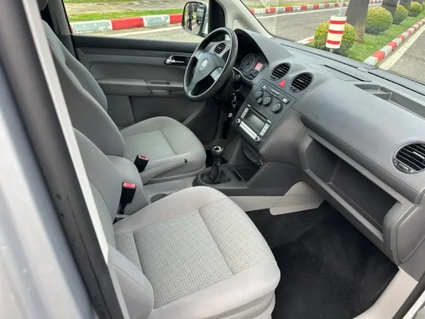 Tirane, shes makine VOLKSWAGEN CADDY 1.4 Benzin+Gaz, gri metalizato manuale Klima 180.000 km