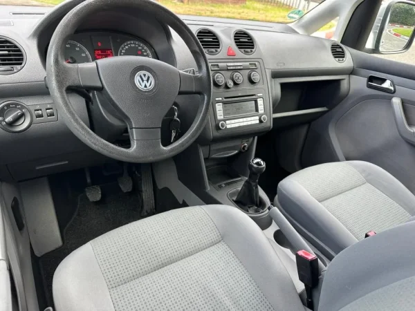 Tirane, shes makine VOLKSWAGEN CADDY 1.4 Benzin+Gaz, gri metalizato manuale Klima 180.000 km