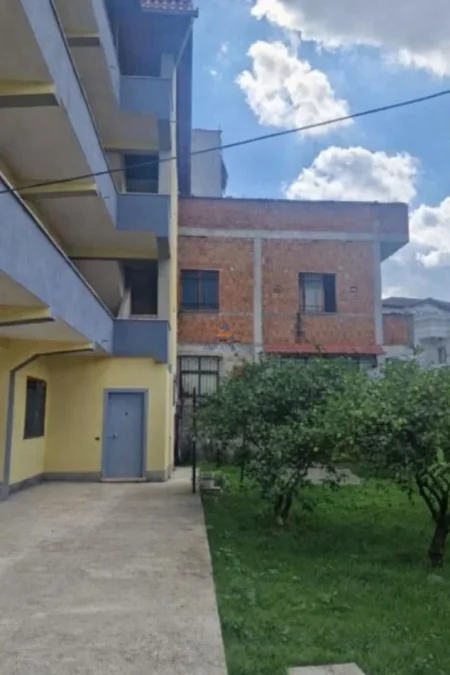 Tirane, shitet shtepi 3 Katshe Kati 3, 650 m² 600.000 € 