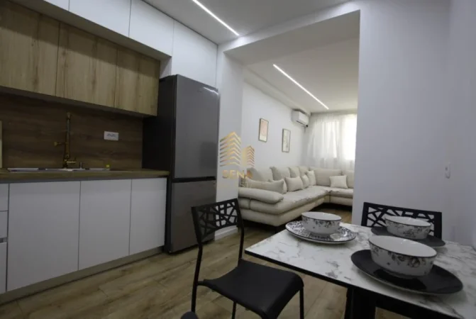 Tirane, jepet me qera apartament 1+1 Kati 0, 60 m² 650 € (21 DHJETORI)