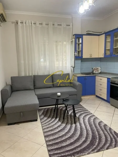 Tirane, jepet me qera apartament 1+1 Kati 2, 75 m² 400 € (VILAT AMERIKANE)
