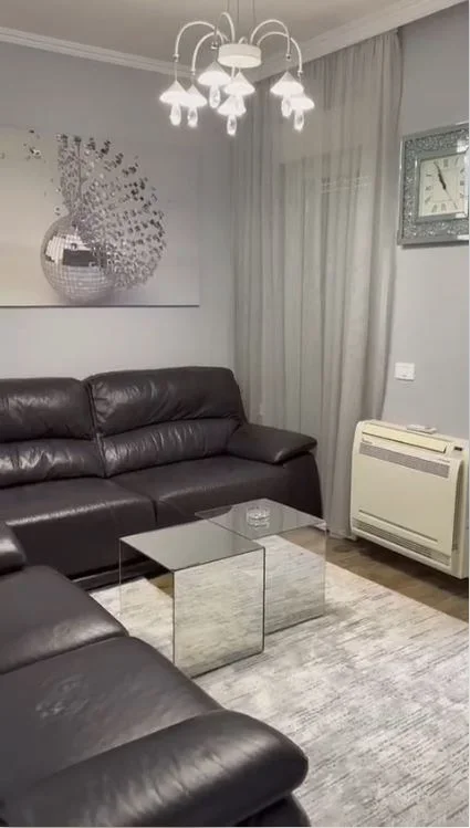 Jepet me Qira Apartament 1+1 i mobiluar tek Kompleksi Kontakt, 21 Dhjetori, Ish-Parku,  600 €URO