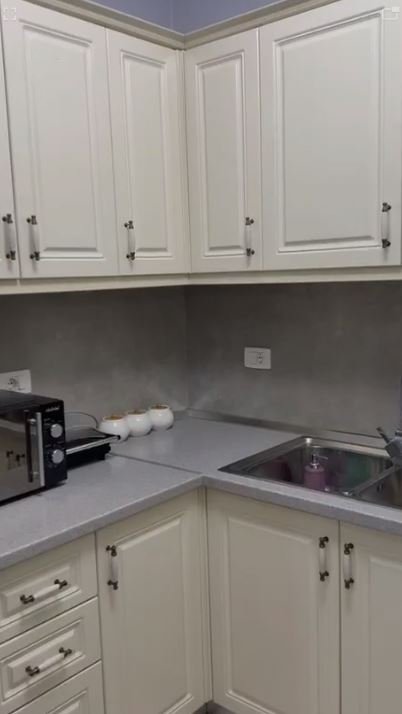 Jepet me Qira Apartament 1+1 i mobiluar tek Kompleksi Kontakt, 21 Dhjetori, Ish-Parku,  600 €URO