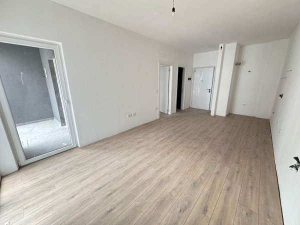 Tirane, shitet 1+1 Kati 3, 60 m² 105.000 € 