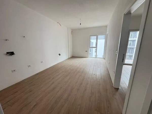 Tirane, shitet 1+1 Kati 3, 60 m² 105.000 € 