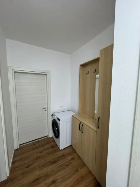 Tirane, jap me qera apartament 1+1 Kati 4, 650 € 