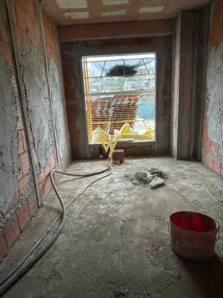 Tirane, shitet apartament 1+1+Ballkon Kati 0, 65 m² 75.000 € (PASKUQAN)