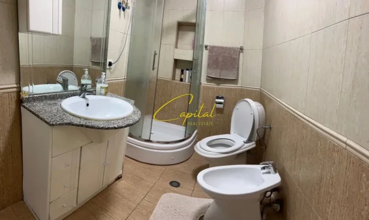 Tirane, jepet me qera apartament 2+1 Kati 3, 90 m² 600 € (21 DHJETORI)