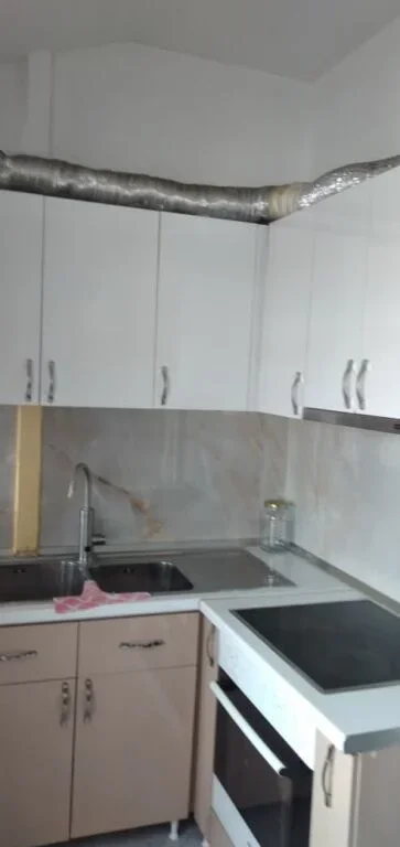 Tirane, jepet me qera apartament 2+1 Kati 2, 100 m² 600 € (Don Bosko prane Hotel Euro)