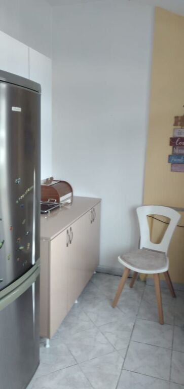 Tirane, jepet me qera apartament 2+1 Kati 2, 100 m² 600 € (Don Bosko prane Hotel Euro)