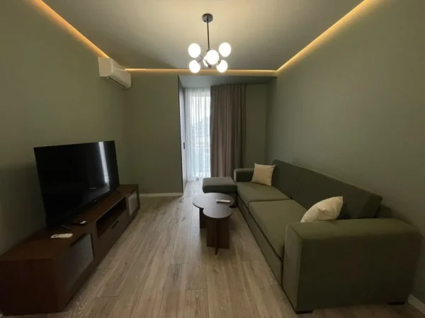 Tirane, jepet me qera apartament 1+1 Kati 4, 75 m² 800 € (Rr. Mine Pez)
