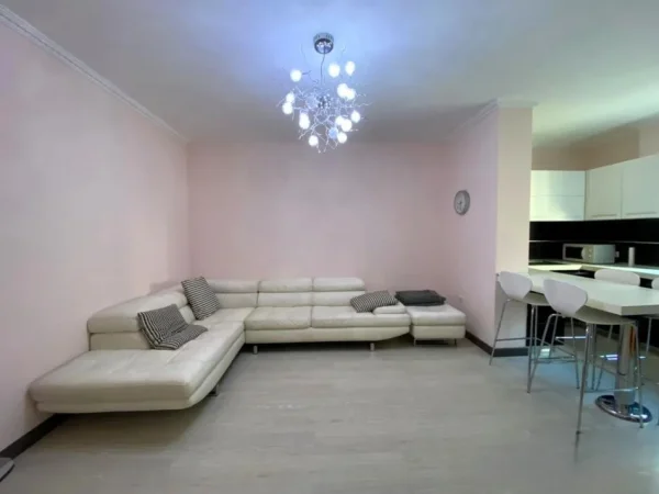 Tirane, jepet me qera apartament 1+1 Kati 3, 86 m² 550 € (ali demi)