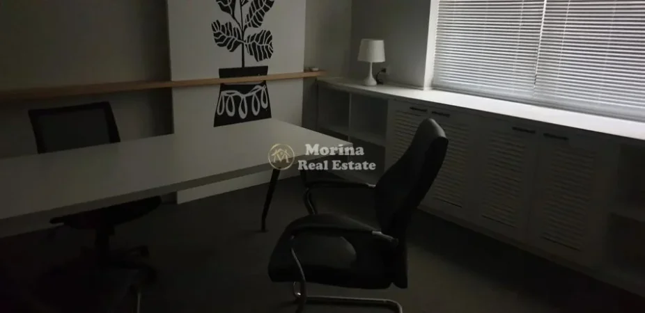 Tirane, jepet me qera apartament 1+1 Kati 9, 90 m² 800 € (Blloku)