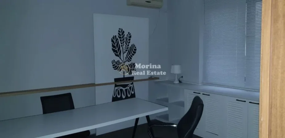 Tirane, jepet me qera apartament 1+1 Kati 9, 90 m² 800 € (Blloku)