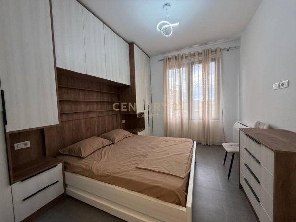Tirane, shitet apartament 1+1 Kati 6, 65 m² 