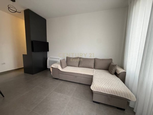 Tirane, shitet apartament 1+1 Kati 6, 65 m² 