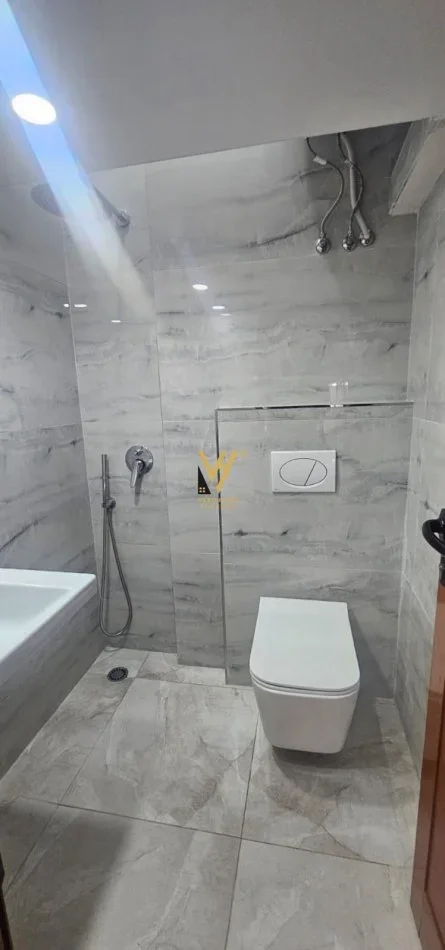 Tirane, shitet apartament Dublex Kati 0, 32 m² 40.000 € (GOLEM)