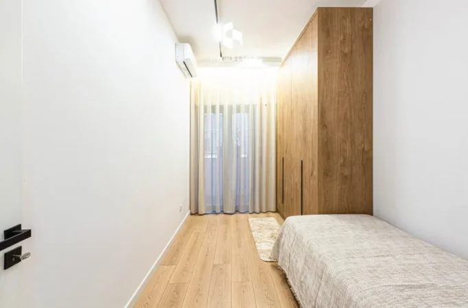 🔥Apartament Hera e Parë me qira: 2+1 & Ballkon || (📍Qendër të Tiranës - Brenda qendrës Galeria)  || 1300€/Muaj 100% E re 🔥