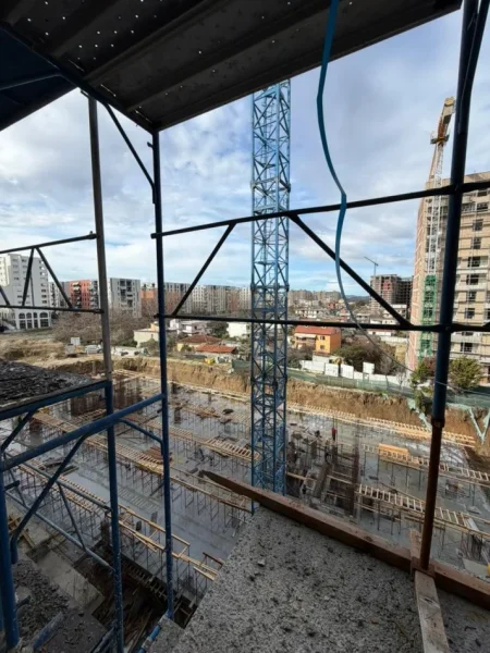 Tirane, shitet apartament 2+1 Kati 4, 140 m² 181.730 € (Fusha e Aviacionit)