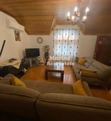 Tirane, jepet me qera apartament 1+1 Kati 3, 120 m² 400 € (Fresku)