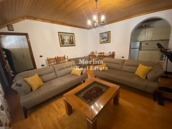 Tirane, jepet me qera apartament 1+1 Kati 3, 120 m² 400 € (Fresku)