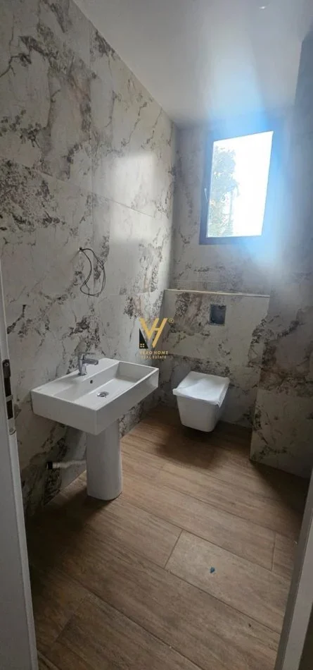Tirane, shitet apartament 1+1+Ballkon Kati 0, 60 m² 79.000 € (GOLEM)