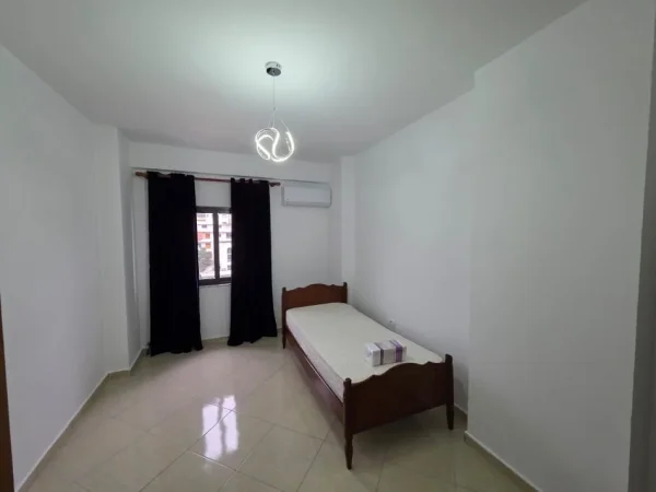 Tirane, jepet me qera apartament 2+1 Kati 3, 94 m² 600 € (Don Bosko)