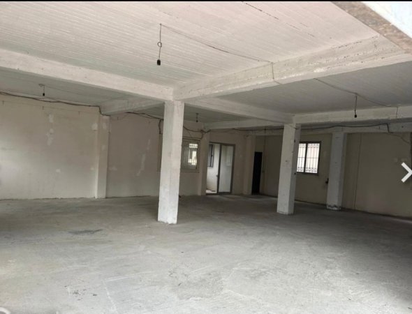 Tirane, jepet me qera magazine , 260 m² 700 € (qtu)