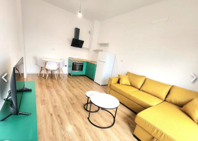 Tirane, jepet me qera apartament 1+1+Ballkon Kati 2, 60 m² 400 € (ALI DEMI)