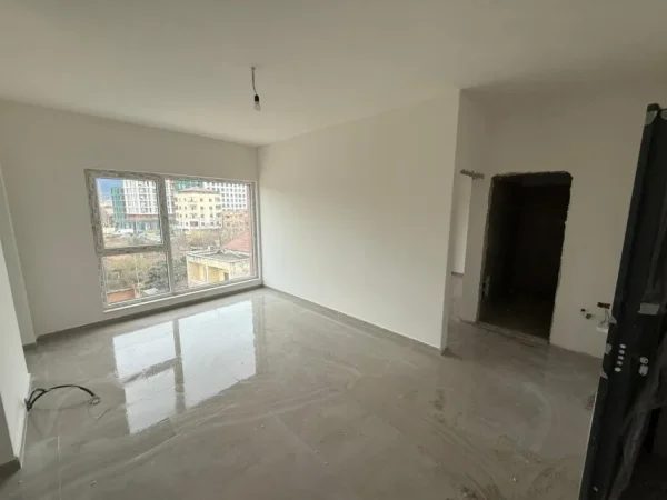 Tirane, shitet apartament 1+1 Kati 3, 150.000 € 