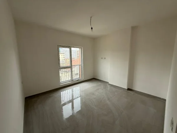 Tirane, shitet apartament 1+1 Kati 3, 150.000 € 
