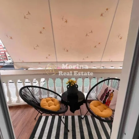 Tirane, jepet me qera apartament 1+1+Ballkon Kati 4, 77 m² 800 € (Mozaiku, Qender)