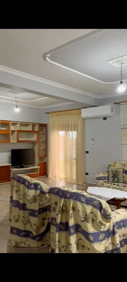 Tirane, jepet me qera Vile 2+1+Ballkon Kati 2, 80 m² 500 € (Porcelan)