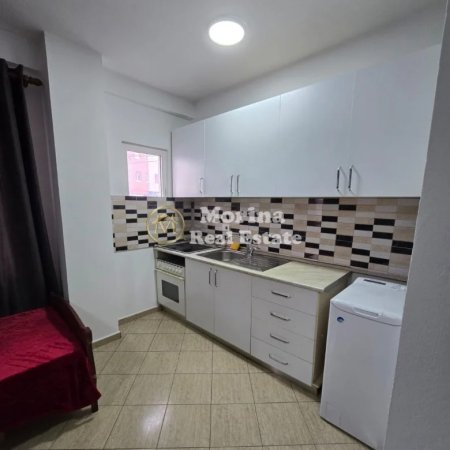 Tirane, jepet me qera apartament 1+1 Kati 2, 58 m² 380 € (Oxhaku)