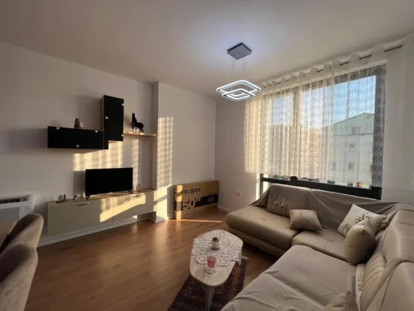 Tirane, jepet me qera apartament 1+1 Kati 3, 