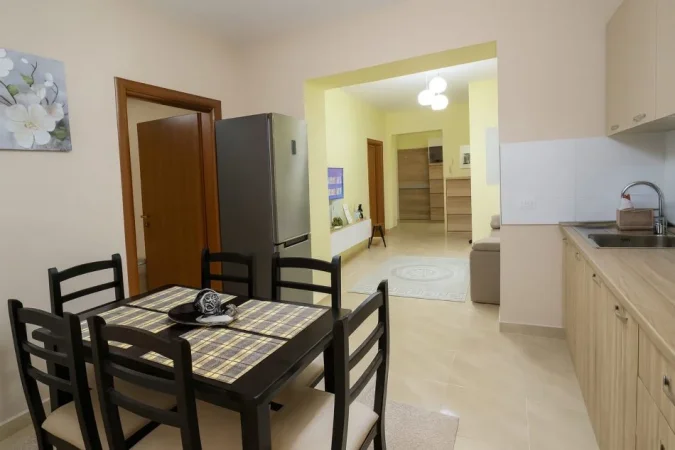 Tirane, jepet me qera apartament 2+1 Kati 2, 70 m² 640 € (Donika Center)