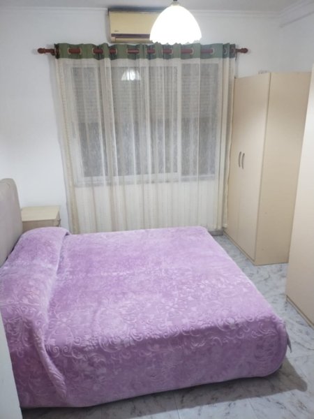 Tirane, jepet me qera apartament 1+1+Ballkon Kati 3, 60 m² 450 € (SHESHI WILLSON)