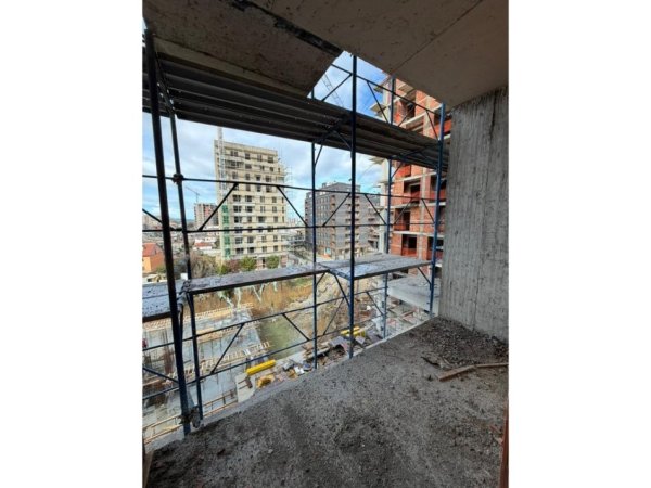 Tirane, shes apartament 2+1 Kati 4, 140 m² 188.730 € (Fusha aviacionit)