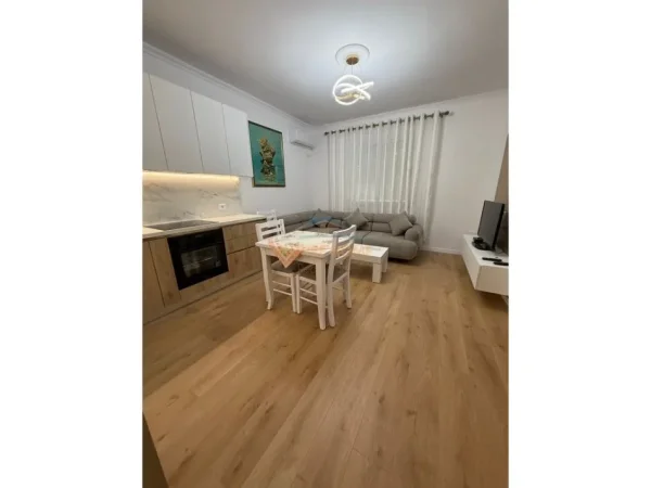 Tirane, jepet me qera apartament 2+1 Kati 6, 75 m² 600 € (Kongresi Manastirit)