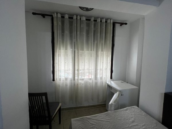 Tirane, jepet me qera apartament 2+1+Ballkon Kati 5, 80 m² 450 € (Rruga: 'Pandi Dardha' Laprake, Tirane)