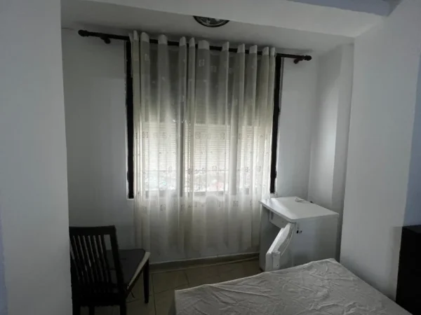Tirane, jepet me qera apartament 2+1+Ballkon Kati 5, 80 m² 450 € (Rruga: 'Pandi Dardha' Laprake, Tirane)