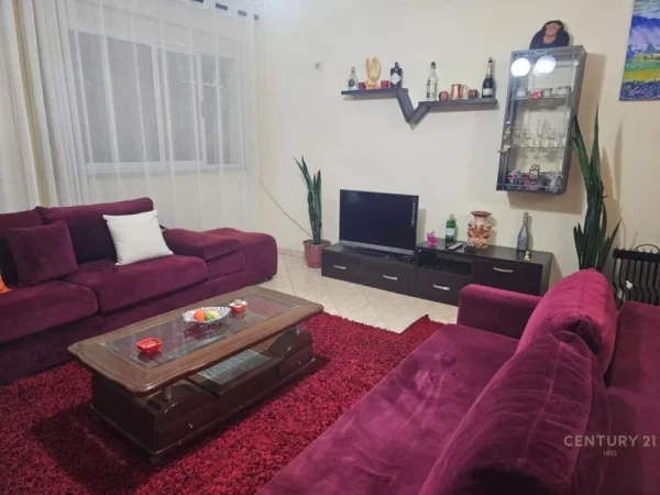 Tirane, shitet apartament 1+1+Aneks+Ballkon Kati 4, 68 m² 105.000 € (yzberisht)