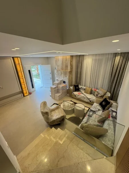 Durres, shitet Vile 2 Katshe Kati 2, 650 m² 420.000 € (GJIRI LALZIT)